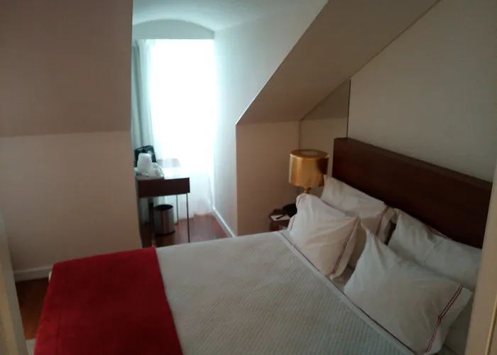 The 7 Hotel, Suites, & 3* Lissabon