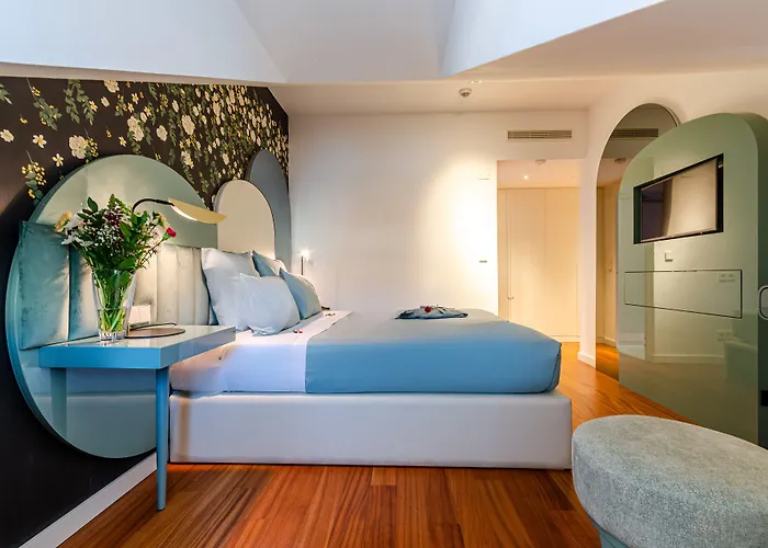 Hotel The 7 Hotel, Suites, &