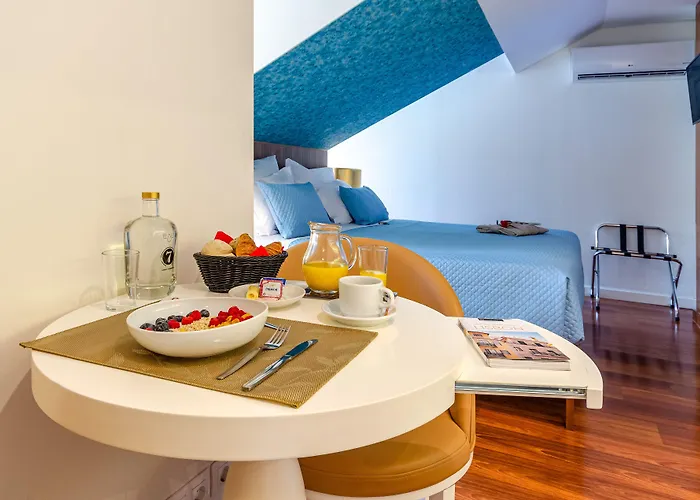 The 7 Hotel, Suites, & Hotel Lisbon