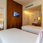 The 7 Hotel, Suites, & 3*