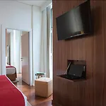 The 7 Hotel, Suites, & Ξενοδοχείο Lisboa