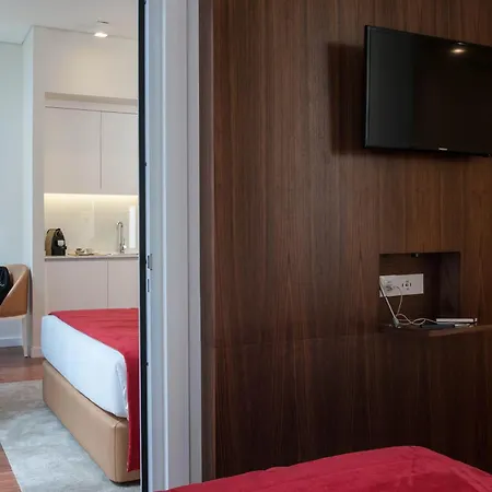 The 7 Hotel, Suites, & 3*