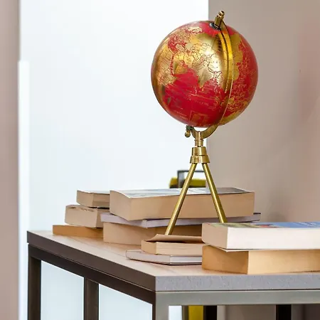 The 7 Hotel, Suites, & Отель