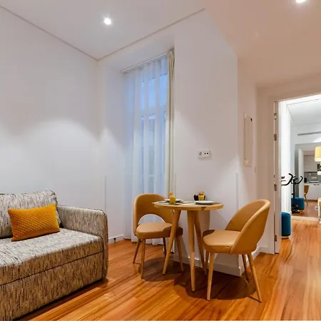 The 7 Hotel, Suites, & Отель 3*