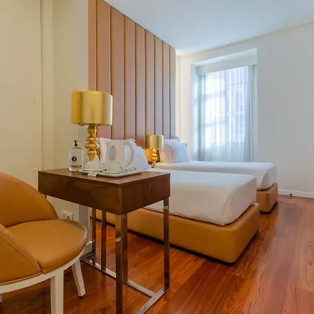 The 7 Hotel, Suites, & 酒店