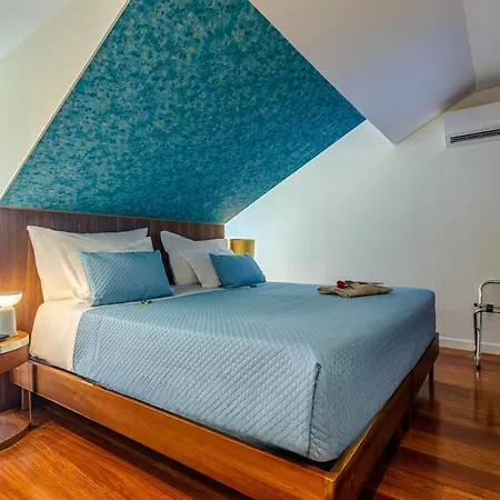 The 7 Hotel, Suites, & Hotel 3*