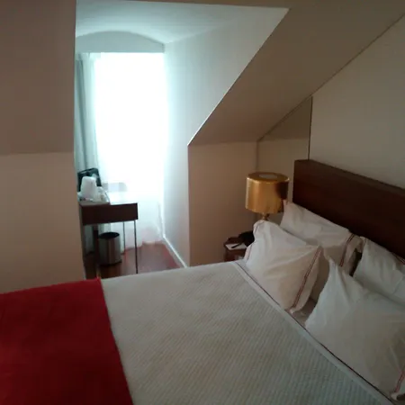 The 7 Hotel, Suites, & 3* Lisboa