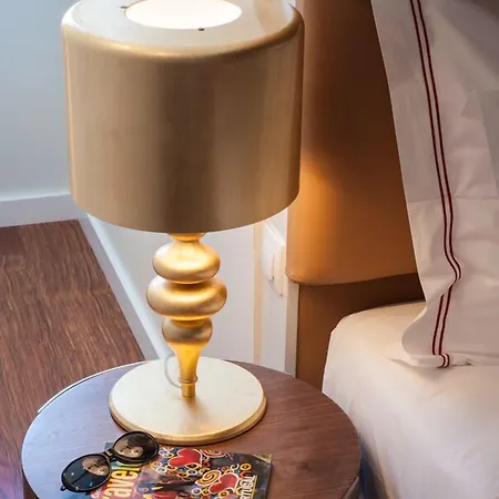 The 7 Hotel, Suites, & 3* Лиссабон