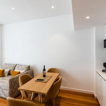 The 7 Hotel, Suites, & 3* Lisbon