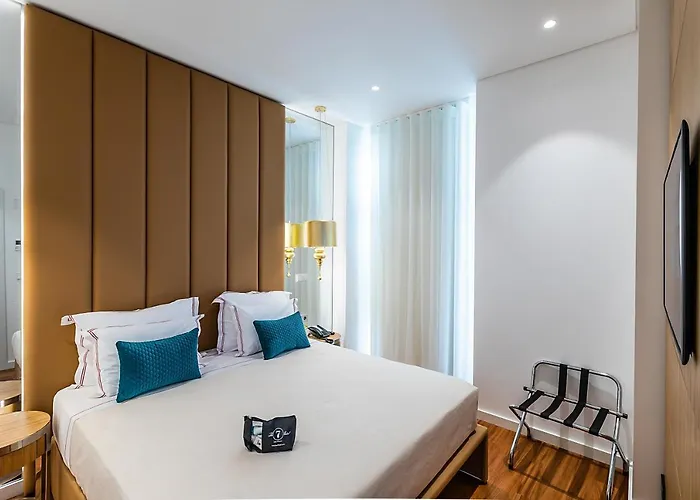 The 7 Hotel, Suites, &