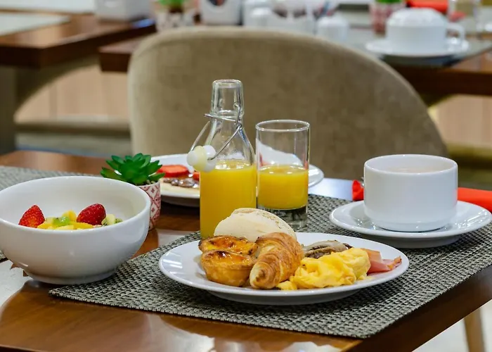 The 7 Hotel, Suites, &