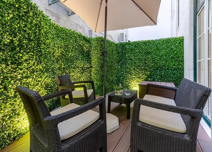 The 7 Hotel, Suites, &