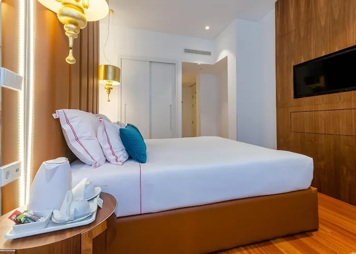 The 7 Hotel, Suites, & Hotel Lisbon