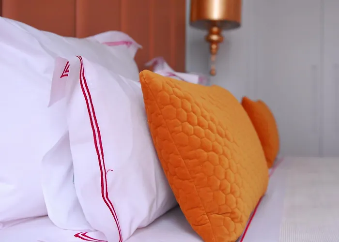 The 7 Hotel, Suites, & 3* Lisbon