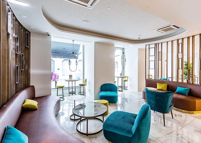 Hotel The 7 Hotel, Suites, & 3*