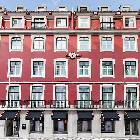 The 7 Hotel, Suites, & Hotell 3*