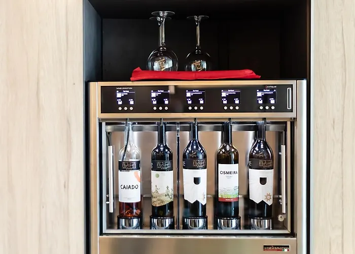 The 7 Hotel, Suites, & Lisboa