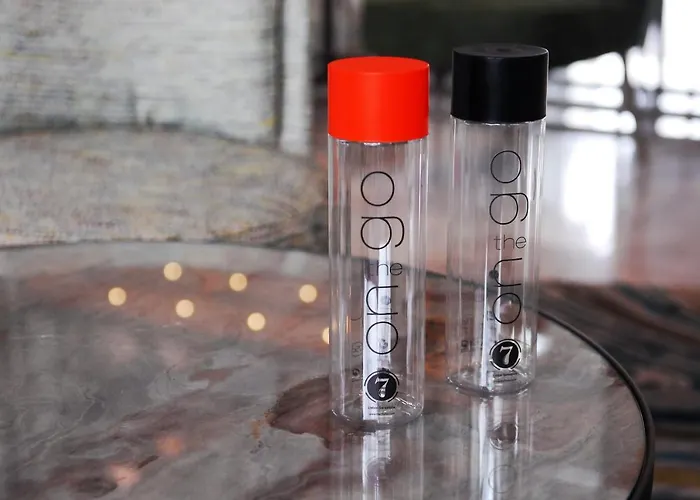 The 7 Hotel, Suites, & Hotell 3*