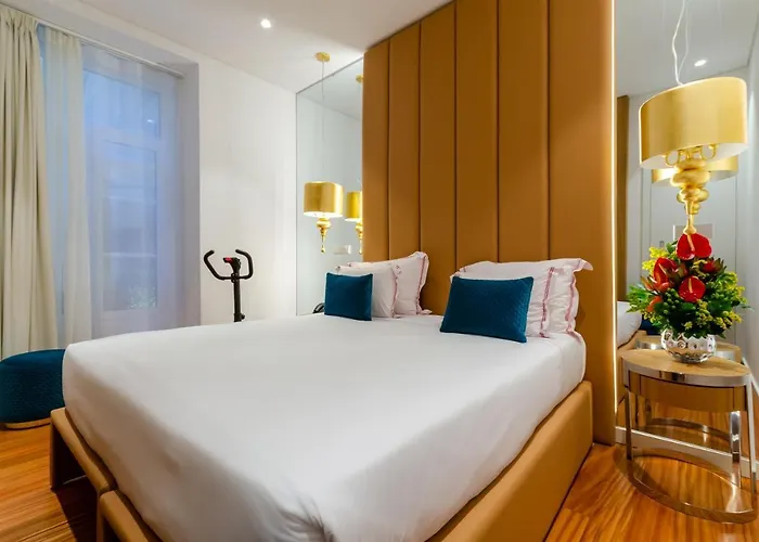 The 7 Hotel, Suites, & Hotell