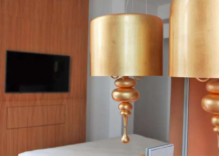 Hotell The 7 Hotel, Suites, & 3*