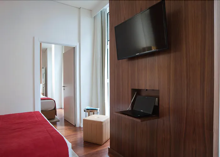 The 7 Hotel, Suites, & Hotell Lisboa