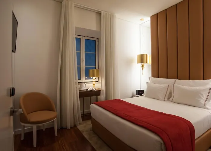 The 7 Hotel, Suites, & Hotel 3*