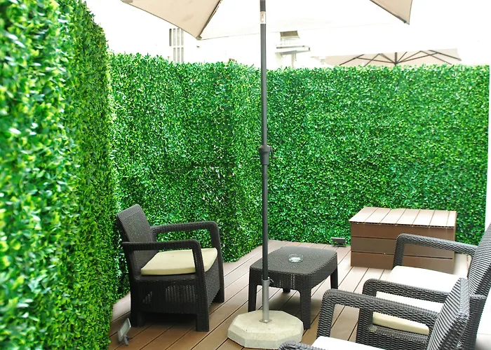 The 7 Hotel, Suites, & Hotell