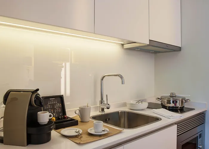 The 7 Hotel, Suites, & 3* Lisboa