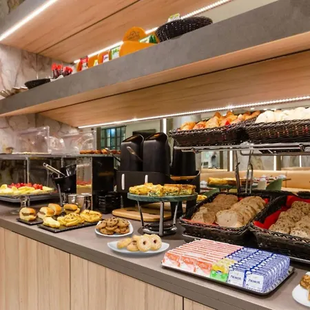 The 7 Hotel, Suites, &